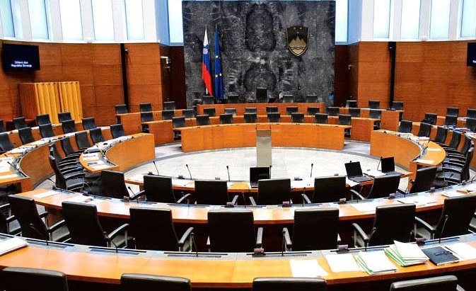 parlament_slovenije_2.jpg