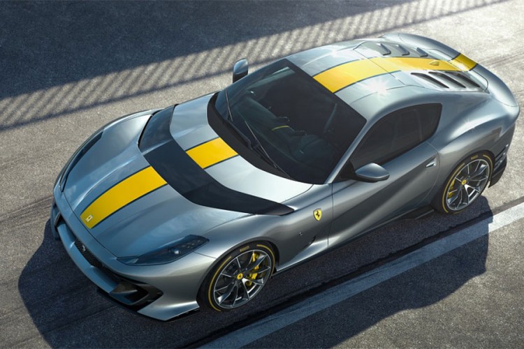 ferrari_812.jpg