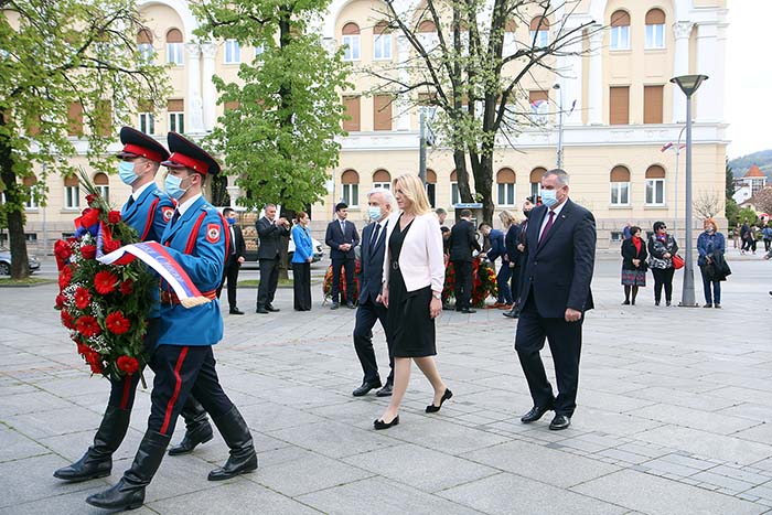 zeljka_polaganje_vijenaca.jpg