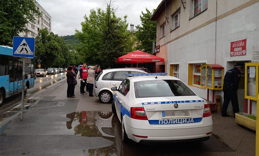 obrok_ljubavi_policija_javna_kuhinja.jpg