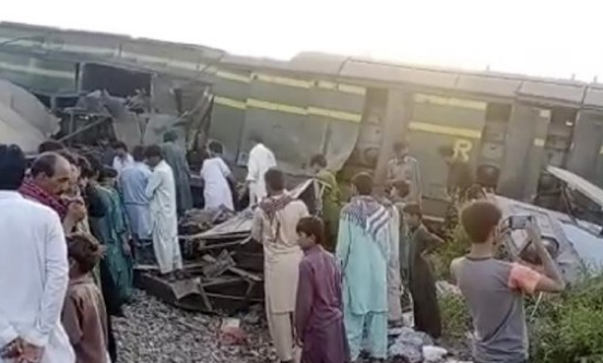 pakistan_tragedija_vozovi.png