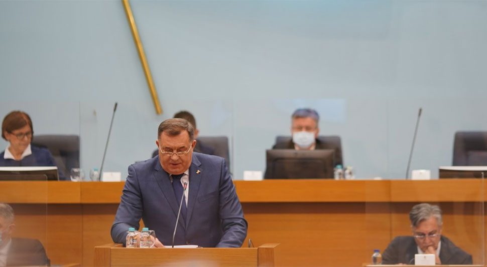 61b774b8470fb-dodik.jpg