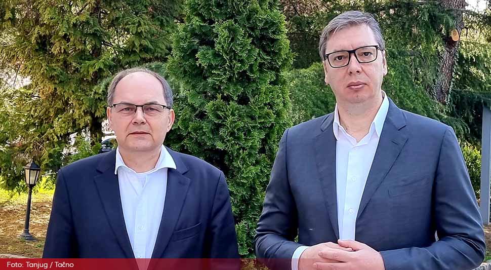 vucic-smit.jpg