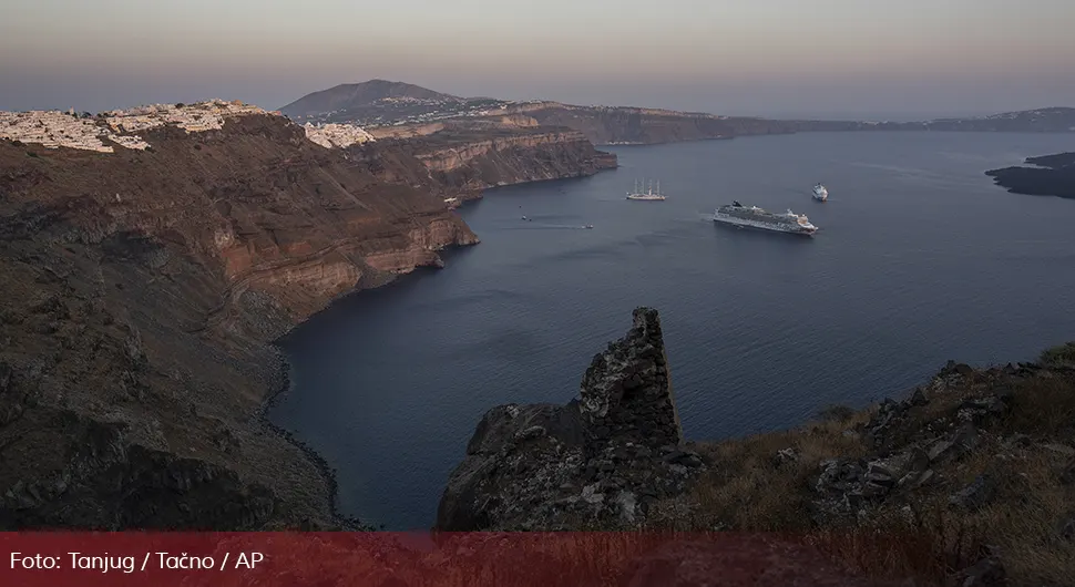 Santorini.webp